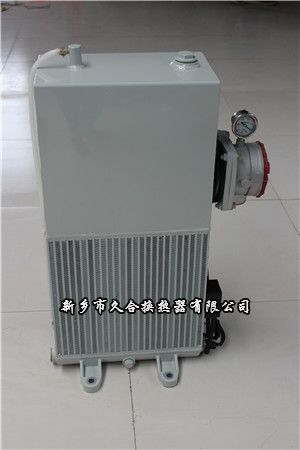 混凝土攪拌車(chē)散熱器